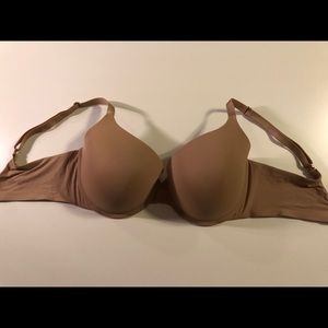Victoria Secret 36DD lightly lined t-shirt demi
